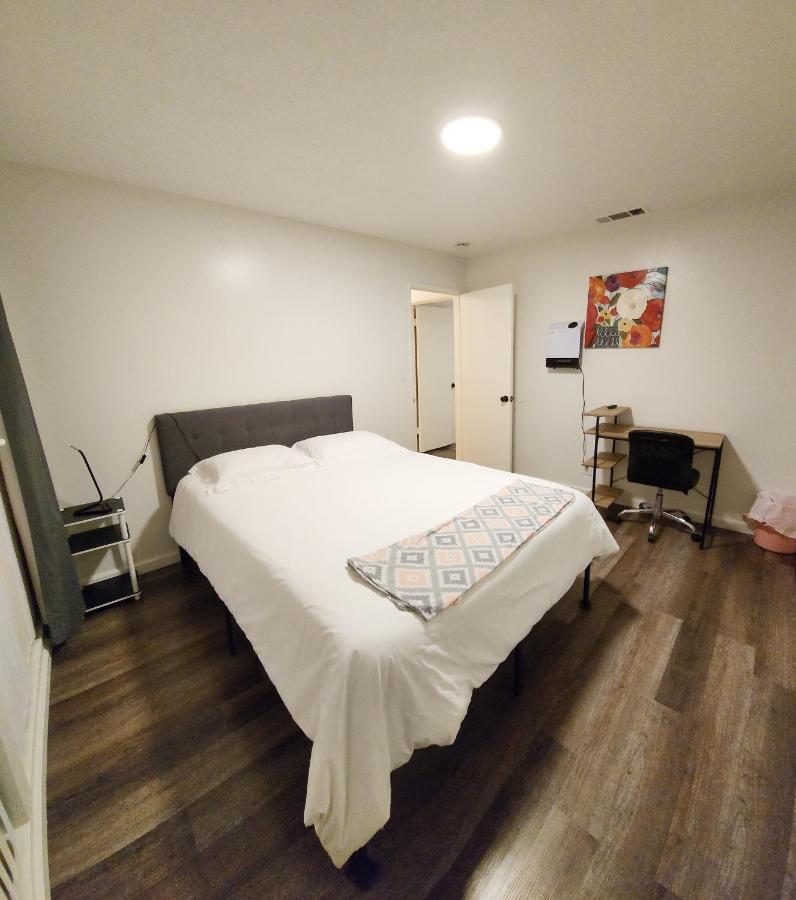 Centrally Located, 4X Queen, 300 Mbps Internet With Backyard! Hemet Eksteriør billede